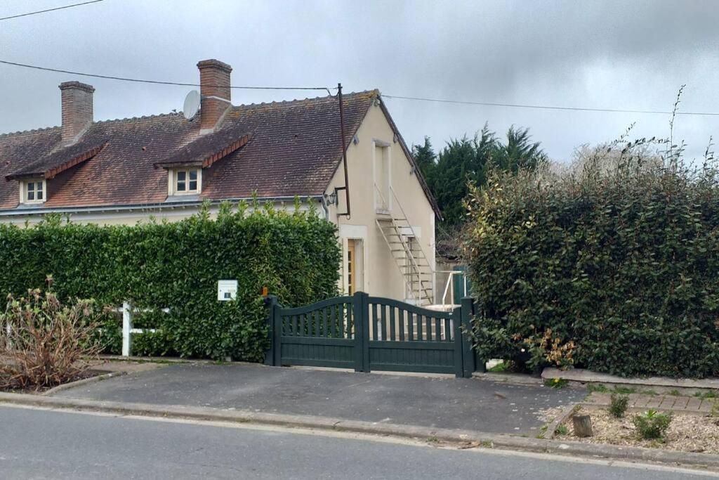 Maison Village Baudres Luaran gambar